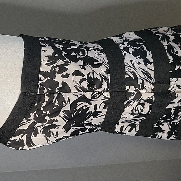 White House Black Market Strapless Lined Floral Lace Accent Wedding Prom Sz 10 - Picture 6 of 14